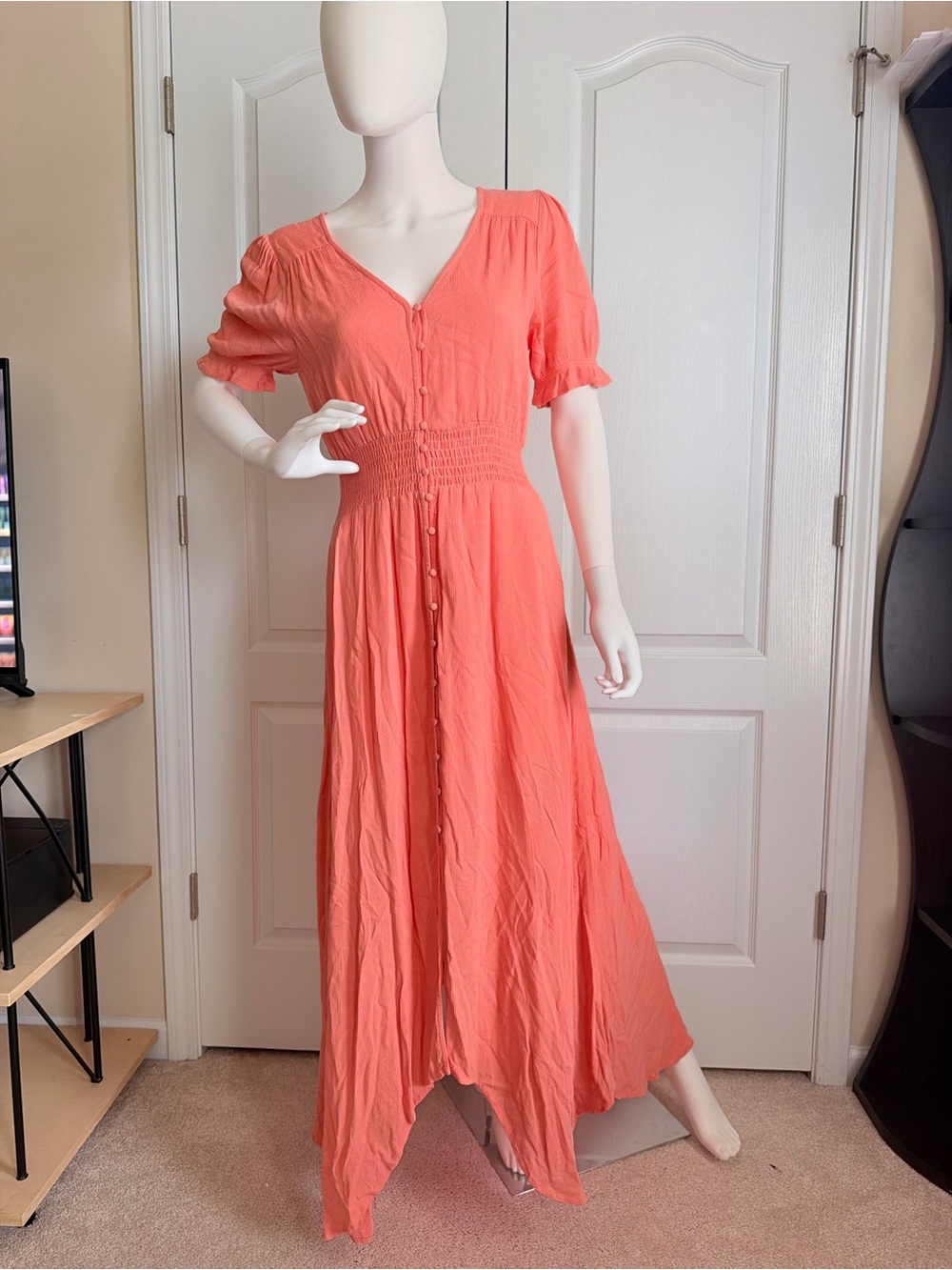 Coral Button-Front V-Neck Maxi Dress with Smocked Waist Size S